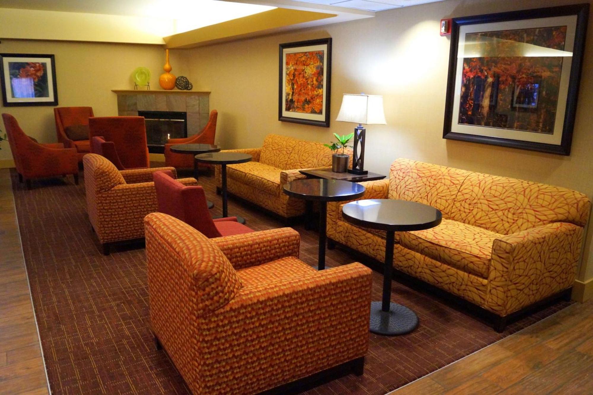 Hampton Inn Altoona Exterior foto