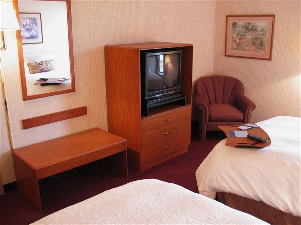 Hampton Inn Altoona Quarto foto